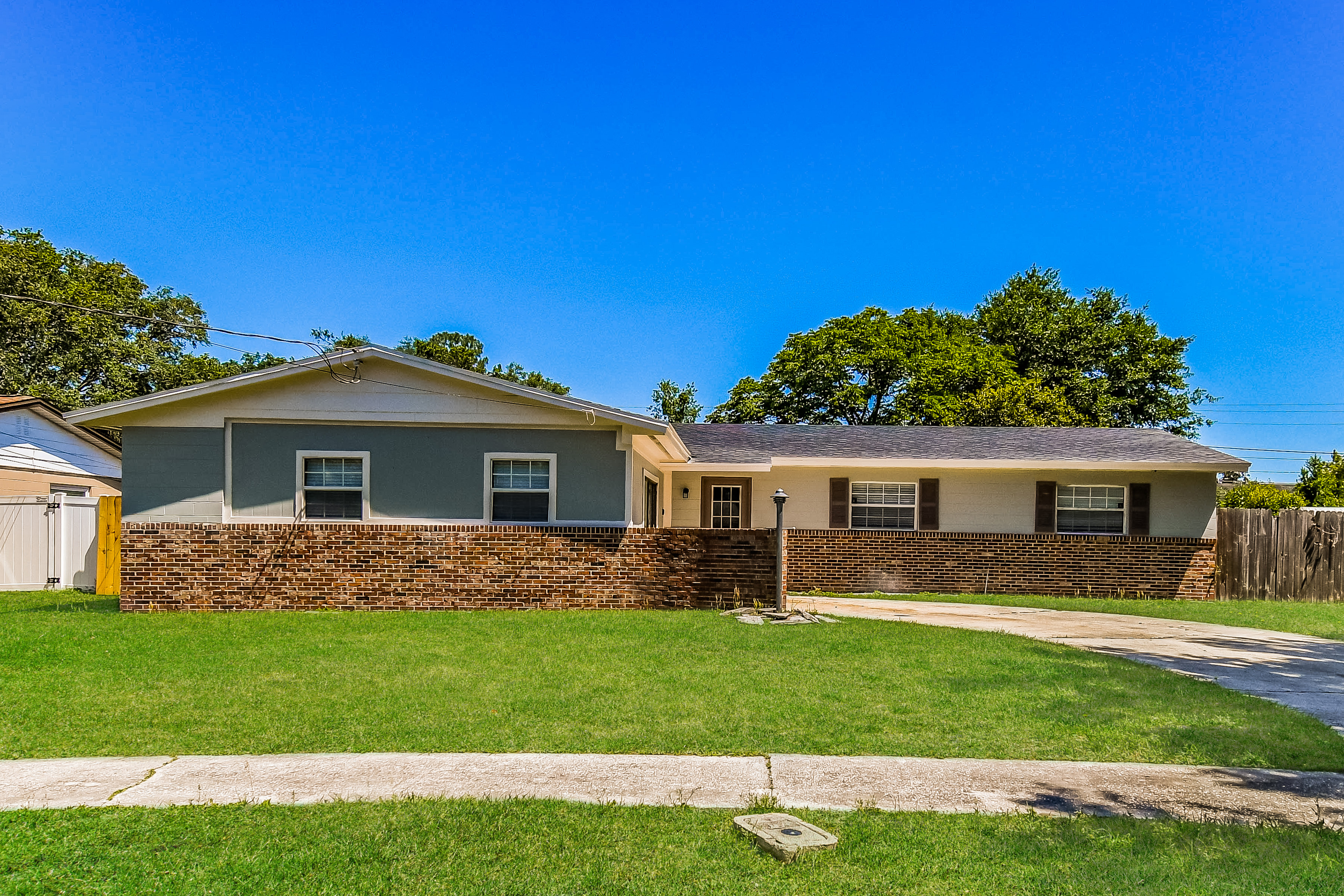 8215 BARRACUDA RD JACKSONVILLE, FL 32244